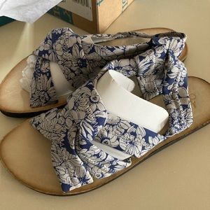 OTBT sandals new flat ankle strap floral blue shoes Tropical cruise